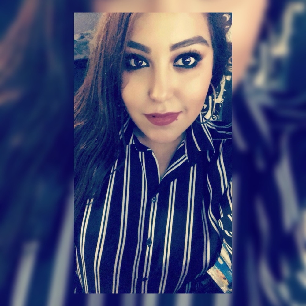 Meet your Posher, Selena